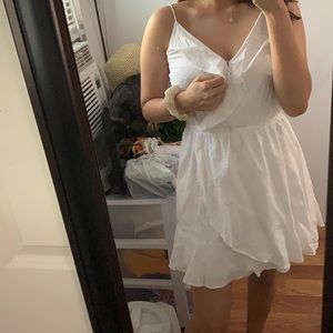 Express White floral embroidered lace ruffled SOLD ❌❌❌❌